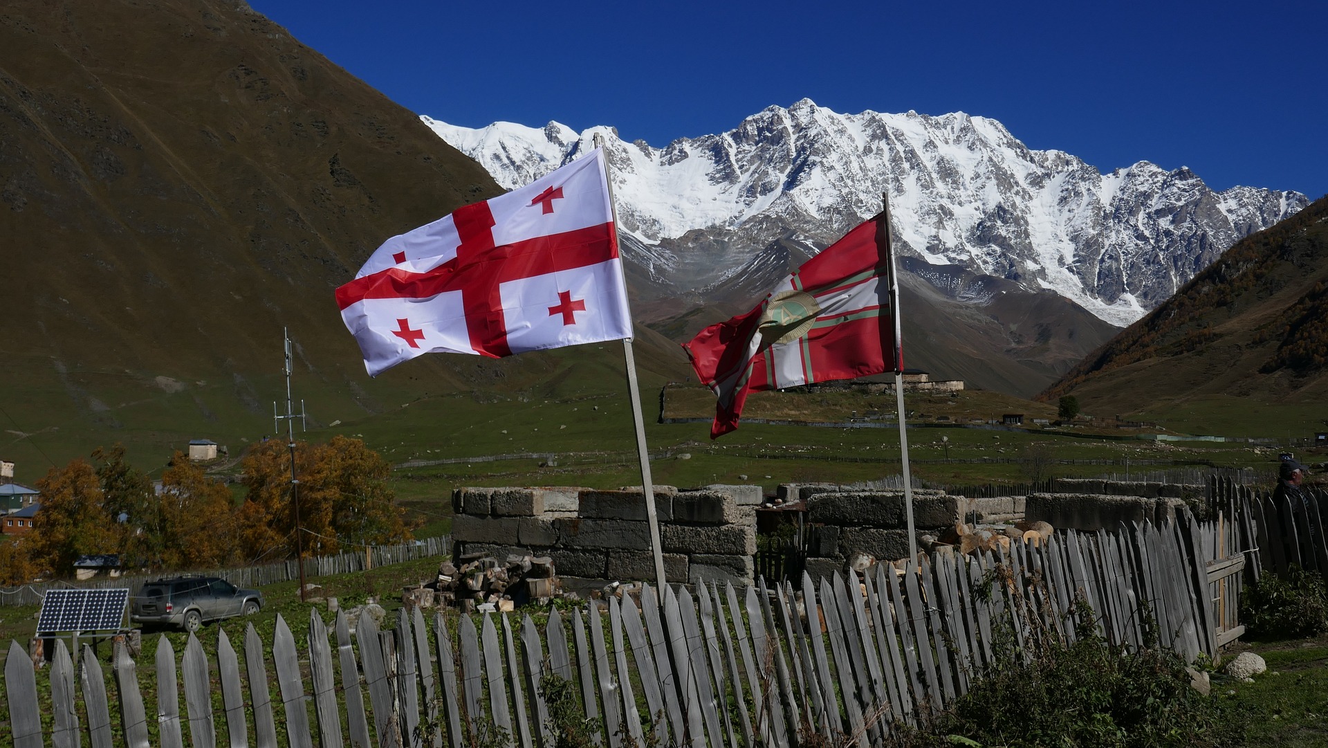 Georgia 3. Сванетия Грузия. Сванетия Грузия флаг. Южная Осетия Сванетия. Грузия природа Сванетия.